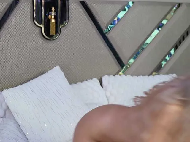 Live sex webcam photo for Sweet-Mishelle #292058570