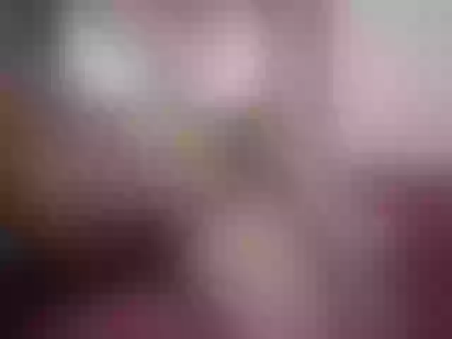 Live sex webcam photo for Sweet-Solyne #291347397