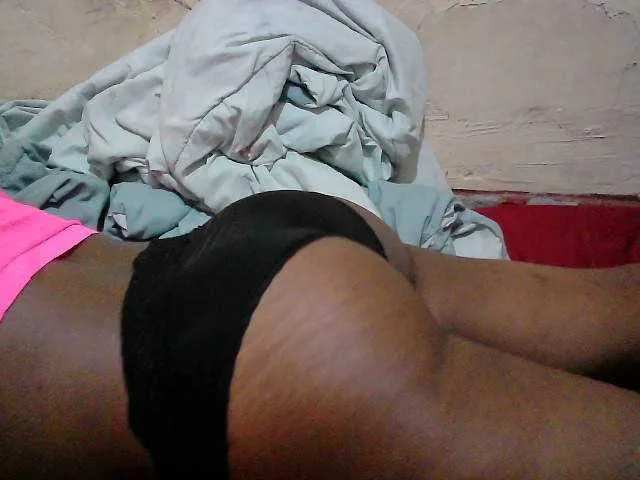 Live sex webcam photo for Sweet-Solyne #291491018
