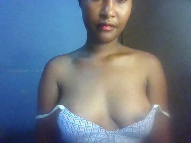 Live sex webcam photo for Sweet-boo #292358369
