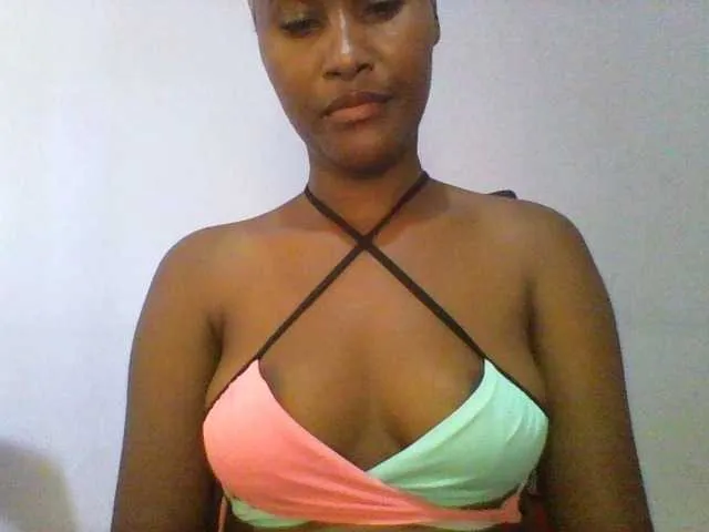 Live sex webcam photo for Sweet-boo #292408264