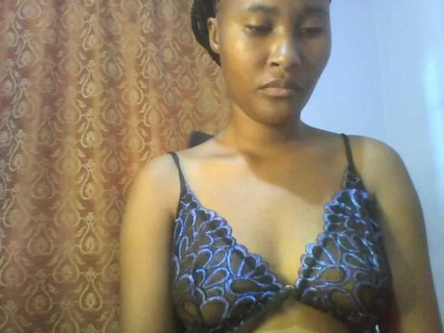 Live sex webcam photo for Sweet-boo #292564222