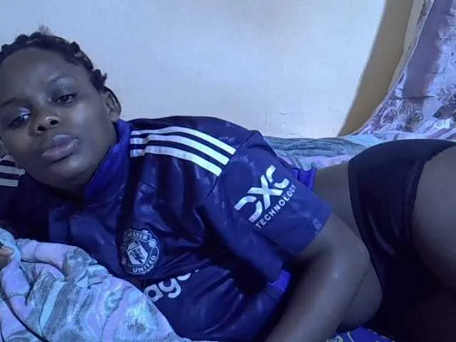 Live sex webcam photo for Sweet-diva #292343958