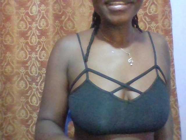 Live sex webcam photo for Sweet-for-daddie #294286143
