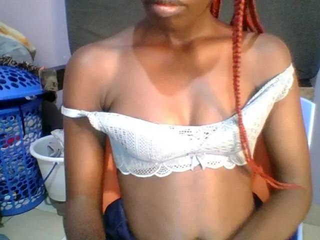 Live sex webcam photo for Sweet-petite #292523075