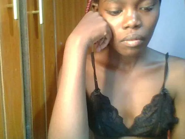Live sex webcam photo for Sweet-petite #292795345