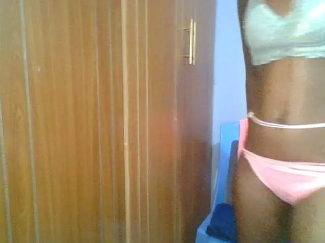 Live sex webcam photo for Sweet-petite #292940385