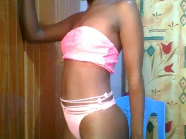 Live sex webcam photo for Sweet-petite #293065474