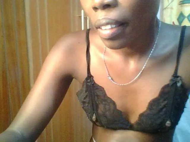 Live sex webcam photo for Sweet-petite #293120529