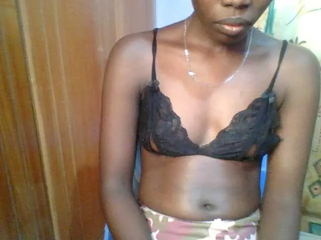 Live sex webcam photo for Sweet-petite #293132598