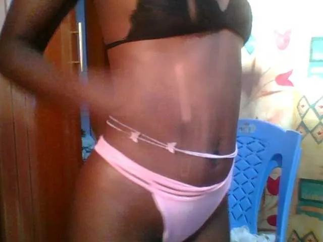 Live sex webcam photo for Sweet-petite #293169457