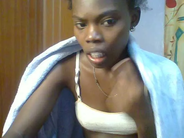 Live sex webcam photo for Sweet-petite #293248498