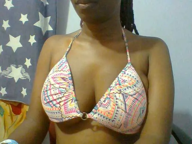 Live sex webcam photo for Sweet-petite #293892622