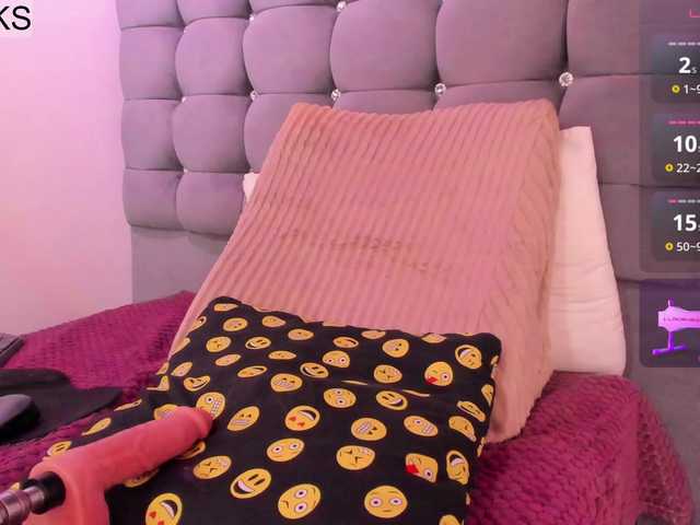 Live sex webcam photo for Sweet-samy-1 #290296818