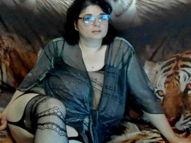 Live sex webcam photo for SweetAndNaughtyAlice #278196935