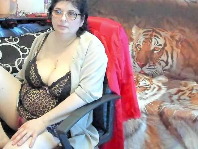 Live sex webcam photo for SweetAndNaughtyAlice #290625219