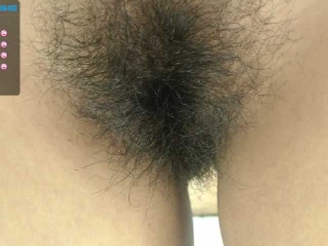 Live sex webcam photo for SweetBarbie #271811366