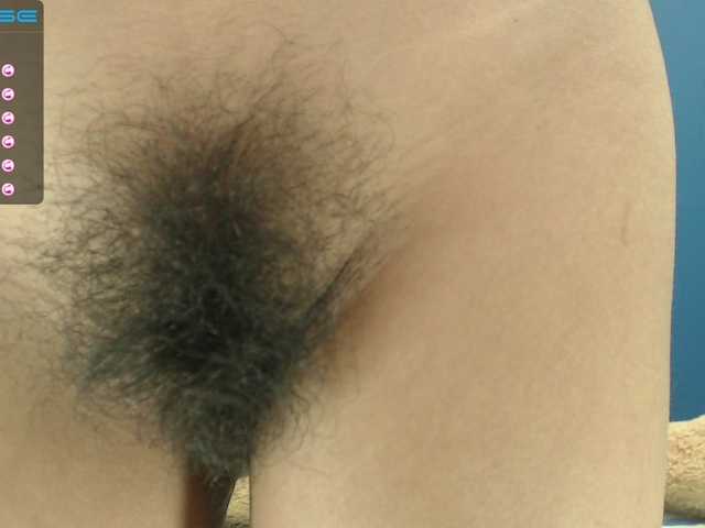 Live sex webcam photo for SweetBarbie #272798528