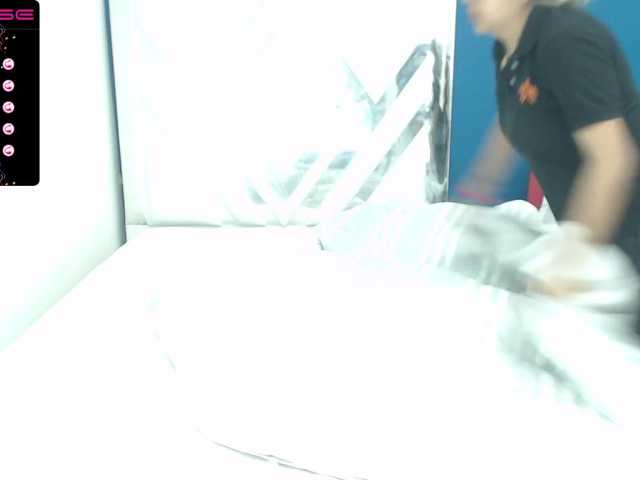 Live sex webcam photo for SweetBarbie #273619404