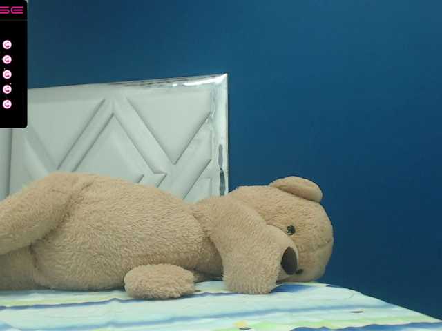 Live sex webcam photo for SweetBarbie #273681489