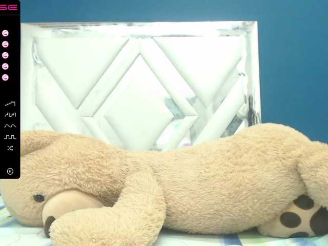 Live sex webcam photo for SweetBarbie #273973231