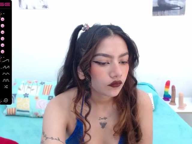 Live sex webcam photo for SweetBlly #273470418