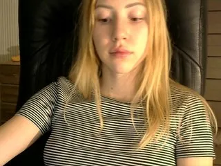 Live sex webcam photo for SweetBuns #179819079