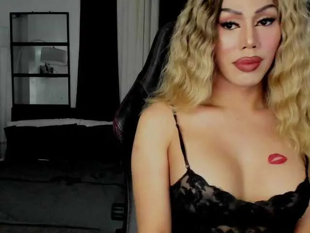 Live sex webcam photo for Sweetcandice #275343193