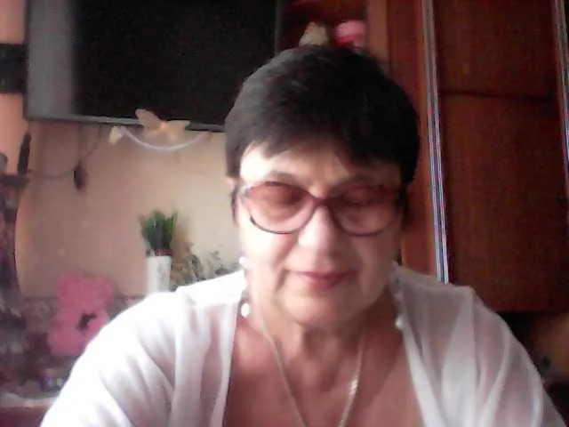 Live sex webcam photo for SweetCherry00 #276241719