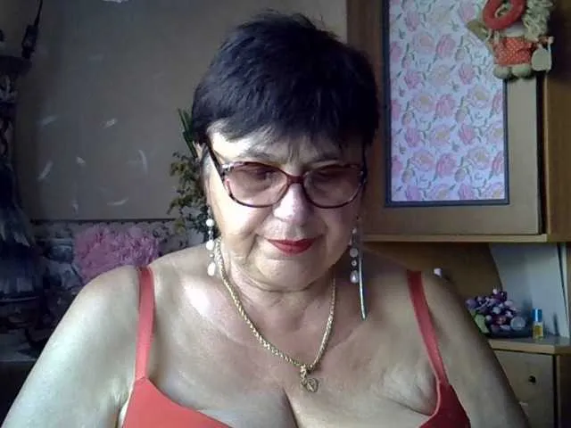 Live sex webcam photo for SweetCherry00 #276352765