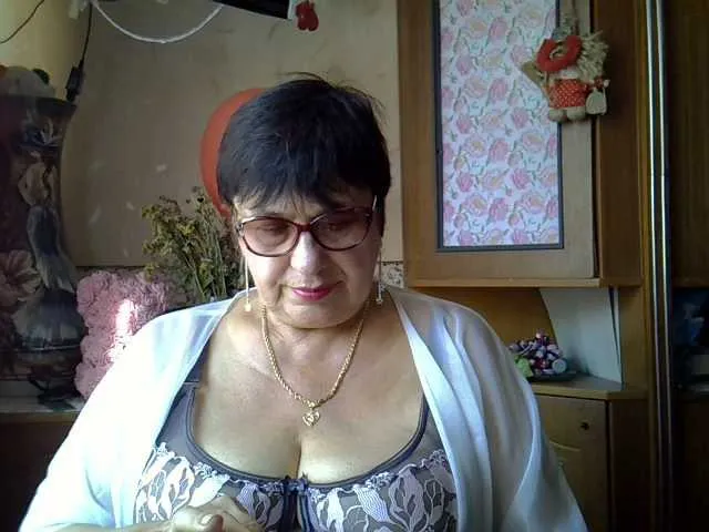 Live sex webcam photo for SweetCherry00 #276368903