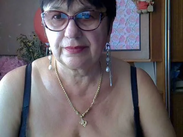 Live sex webcam photo for SweetCherry00 #276376330