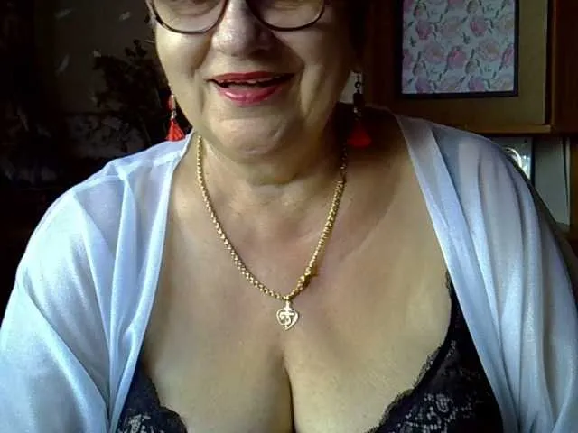 Live sex webcam photo for SweetCherry00 #276423360