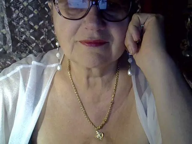 Live sex webcam photo for SweetCherry00 #276426990