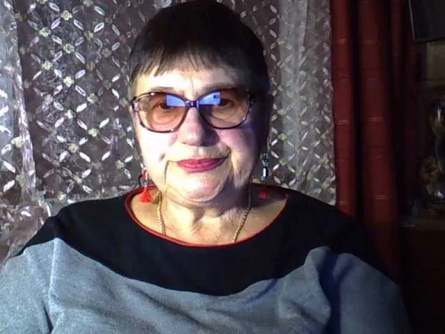 Live sex webcam photo for SweetCherry00 #276476815