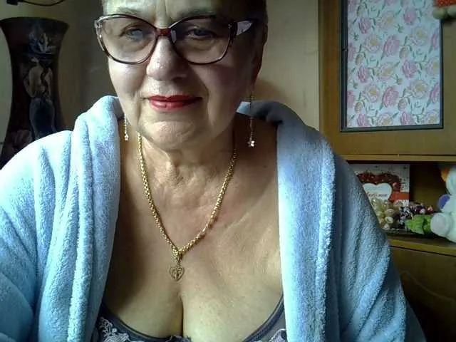 Live sex webcam photo for SweetCherry00 #276606138