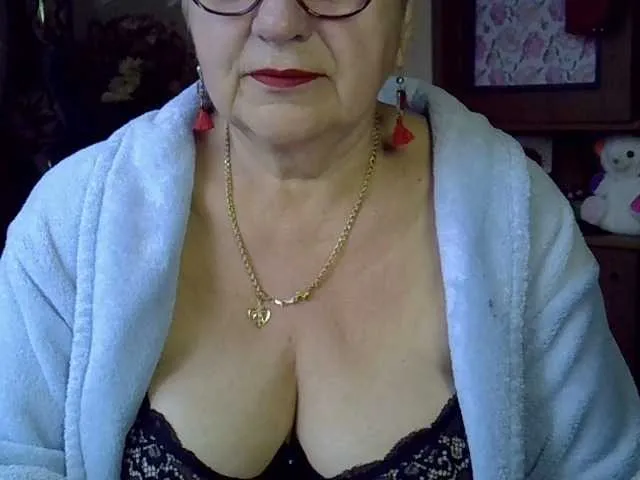 Live sex webcam photo for SweetCherry00 #276743540