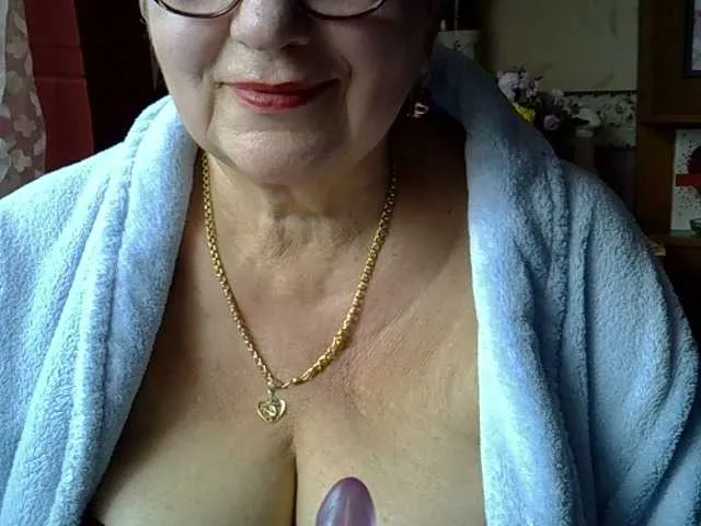 Live sex webcam photo for SweetCherry00 #276744889