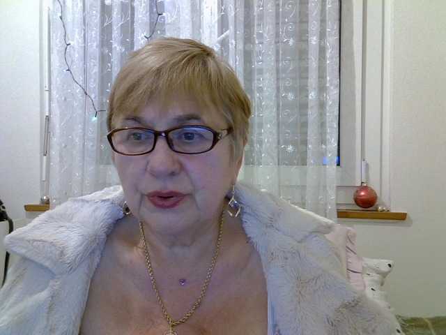 Live sex webcam photo for SweetCherry00 #277030621