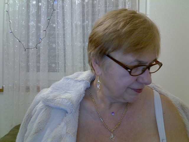 Live sex webcam photo for SweetCherry00 #277072306