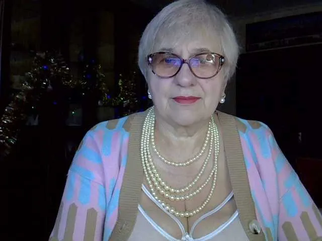 Live sex webcam photo for SweetCherry00 #290327985