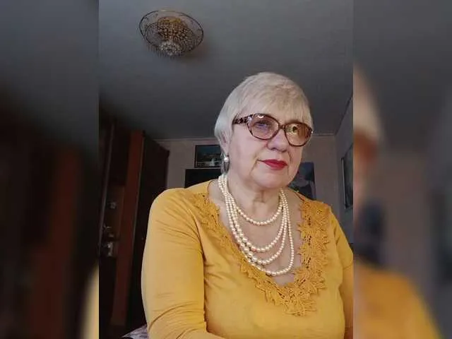 Live sex webcam photo for SweetCherry00 #290387055
