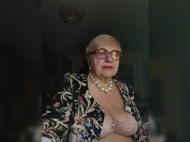 Live sex webcam photo for SweetCherry00 #290550190