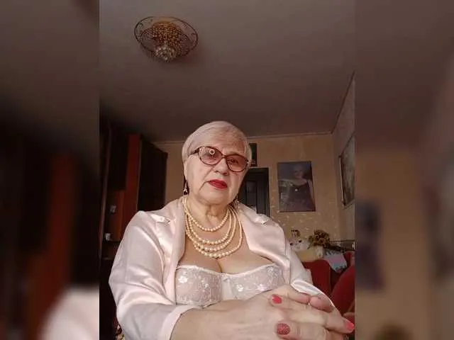 Live sex webcam photo for SweetCherry00 #290573709
