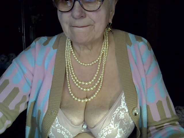 Live sex webcam photo for SweetCherry00 #290623844