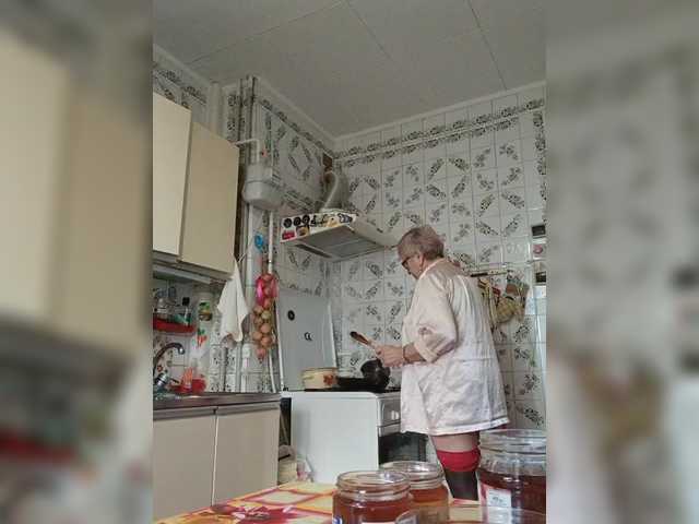Live sex webcam photo for SweetCherry00 #290701732