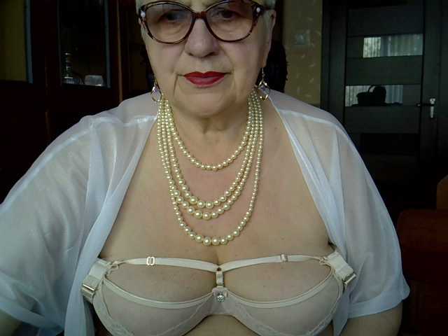 Live sex webcam photo for SweetCherry00 #290983498