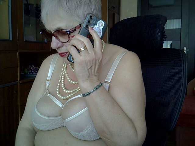 Live sex webcam photo for SweetCherry00 #290984757