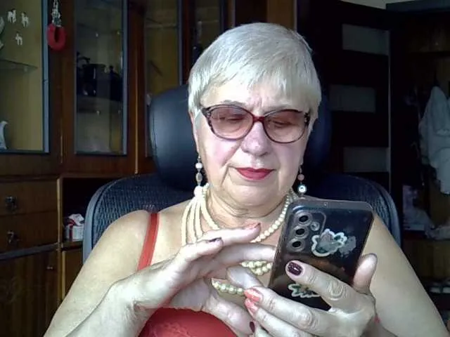 Live sex webcam photo for SweetCherry00 #291568029