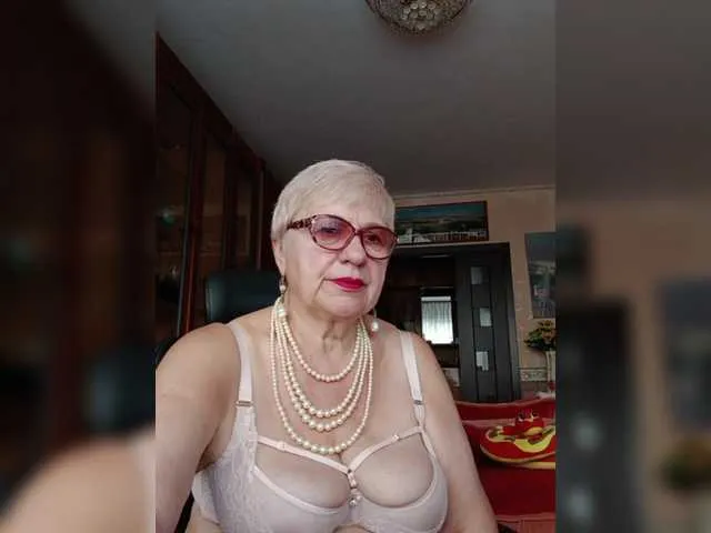 Live sex webcam photo for SweetCherry00 #291719846